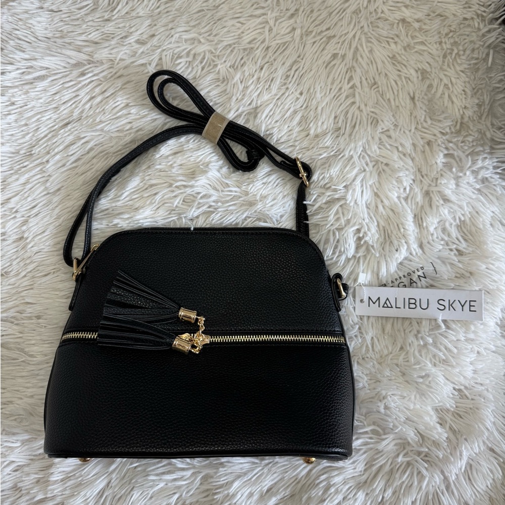 Black Crossbody Bag with Textured Material and Gold-Toned Details